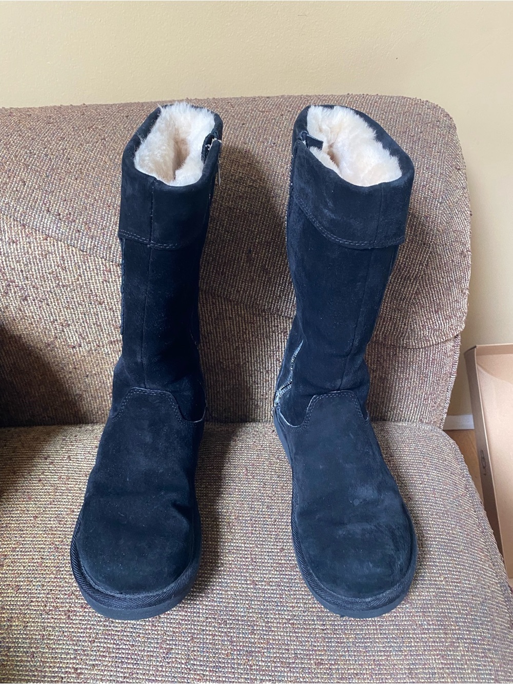 Ugg boots. Black. Style number is 5132. Size 8